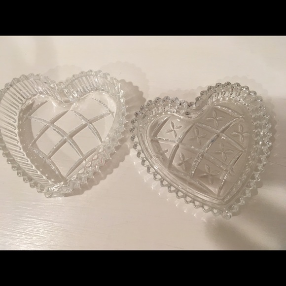 Crystal Heart Lidded Jewelry Dish - Picture 4 of 4